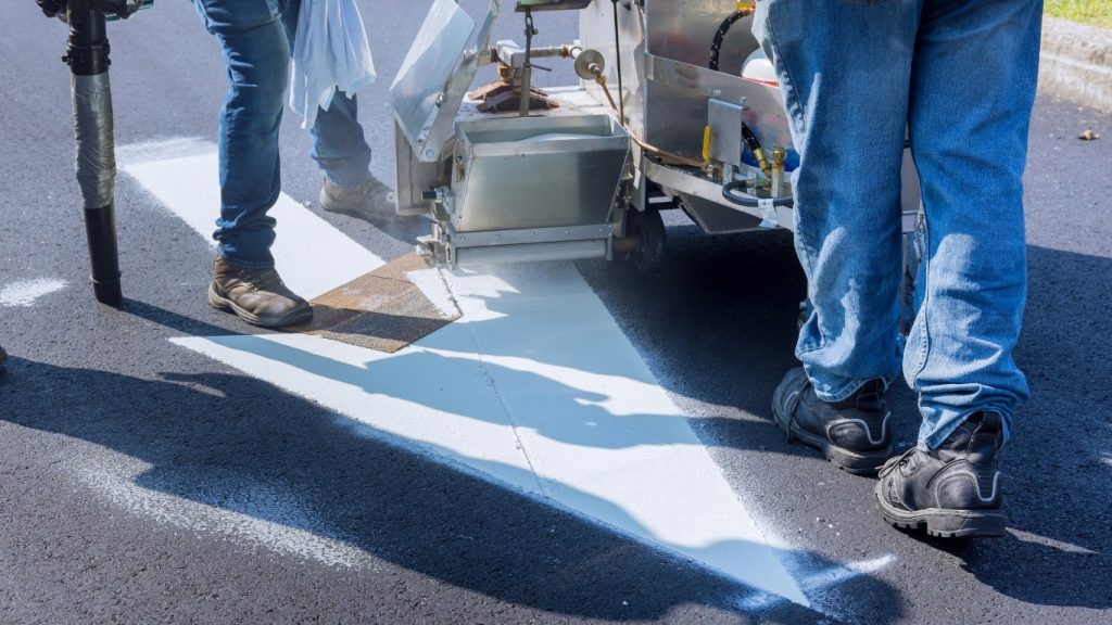 เครื่องมือตีเส้นจราจร