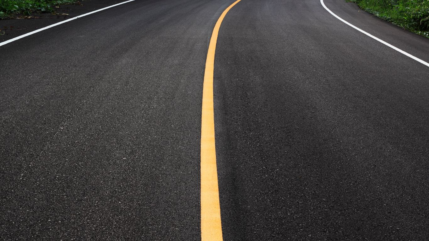 ตีเส้นโค้งจราจร